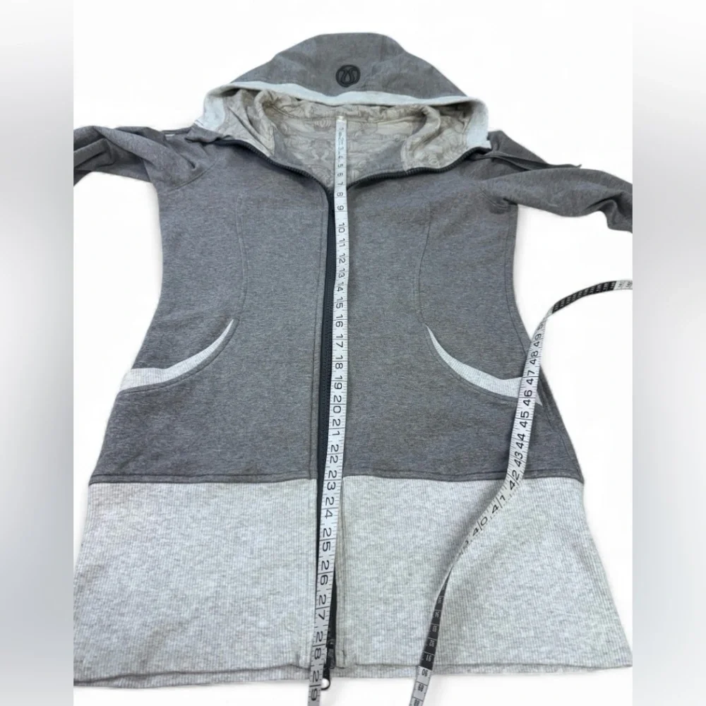 Lululemon Athletica Gray Zip Up Hoodie Sz.8